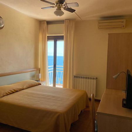 Ulivo Ξενοδοχείο Ντιάνο Μαρίνα Εξωτερικό φωτογραφία
